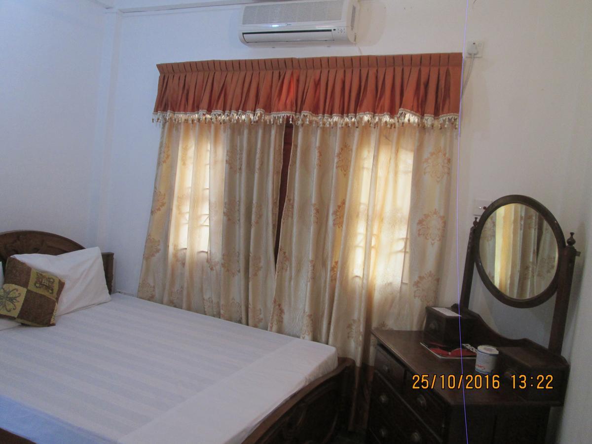Hotel Blue Whale Jaffna Bagian luar foto