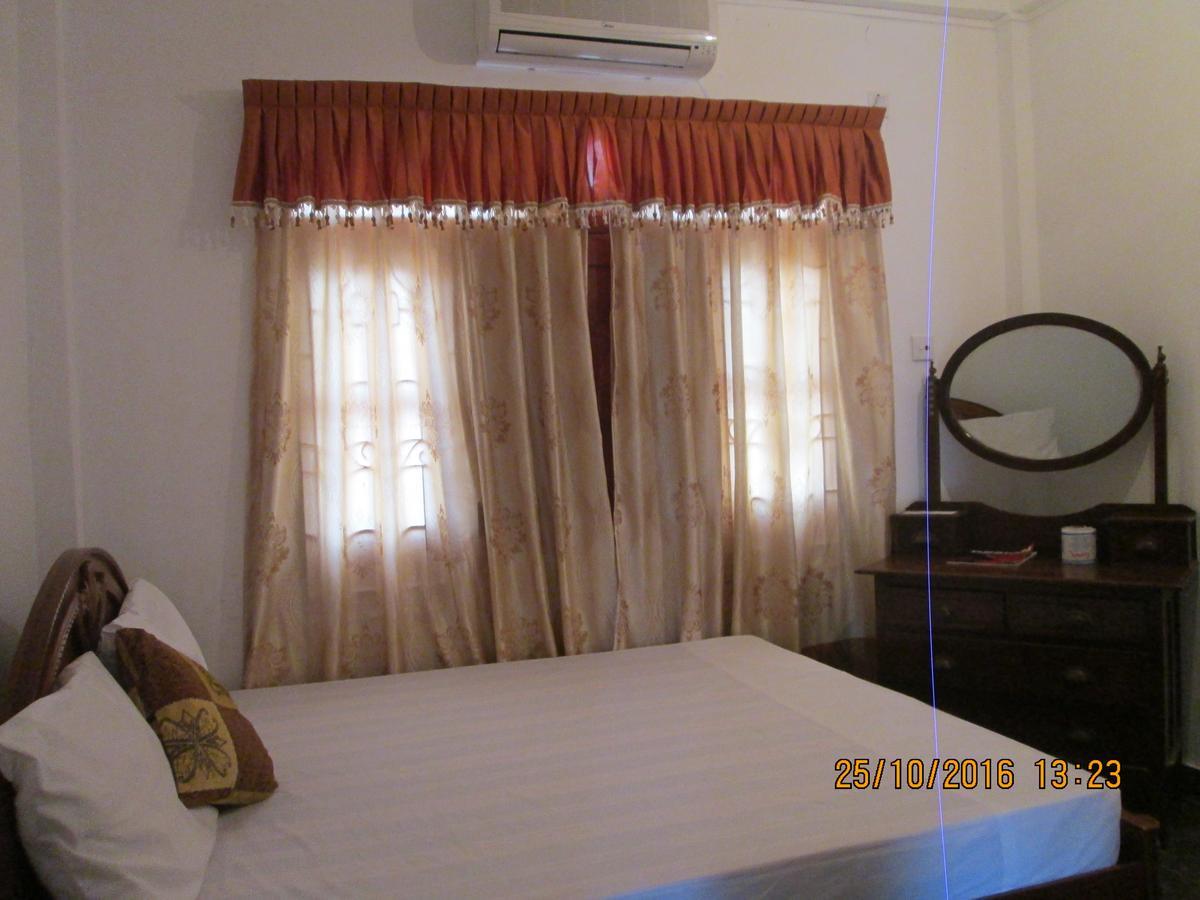 Hotel Blue Whale Jaffna Bagian luar foto