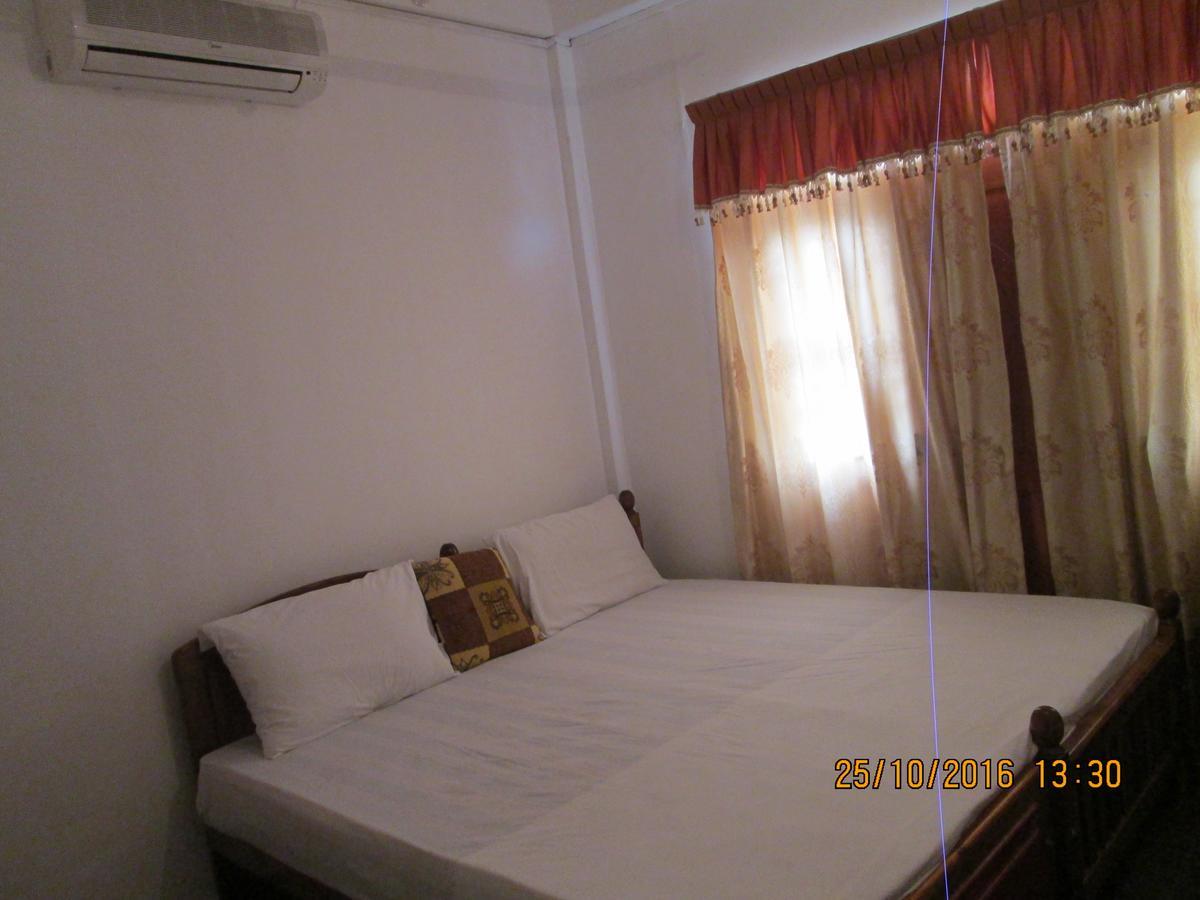 Hotel Blue Whale Jaffna Bagian luar foto