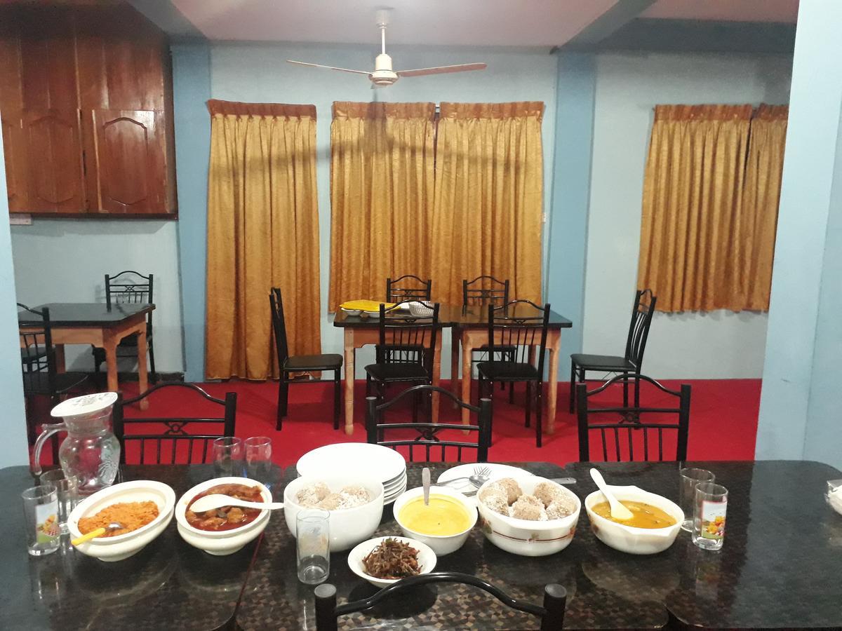 Hotel Blue Whale Jaffna Bagian luar foto