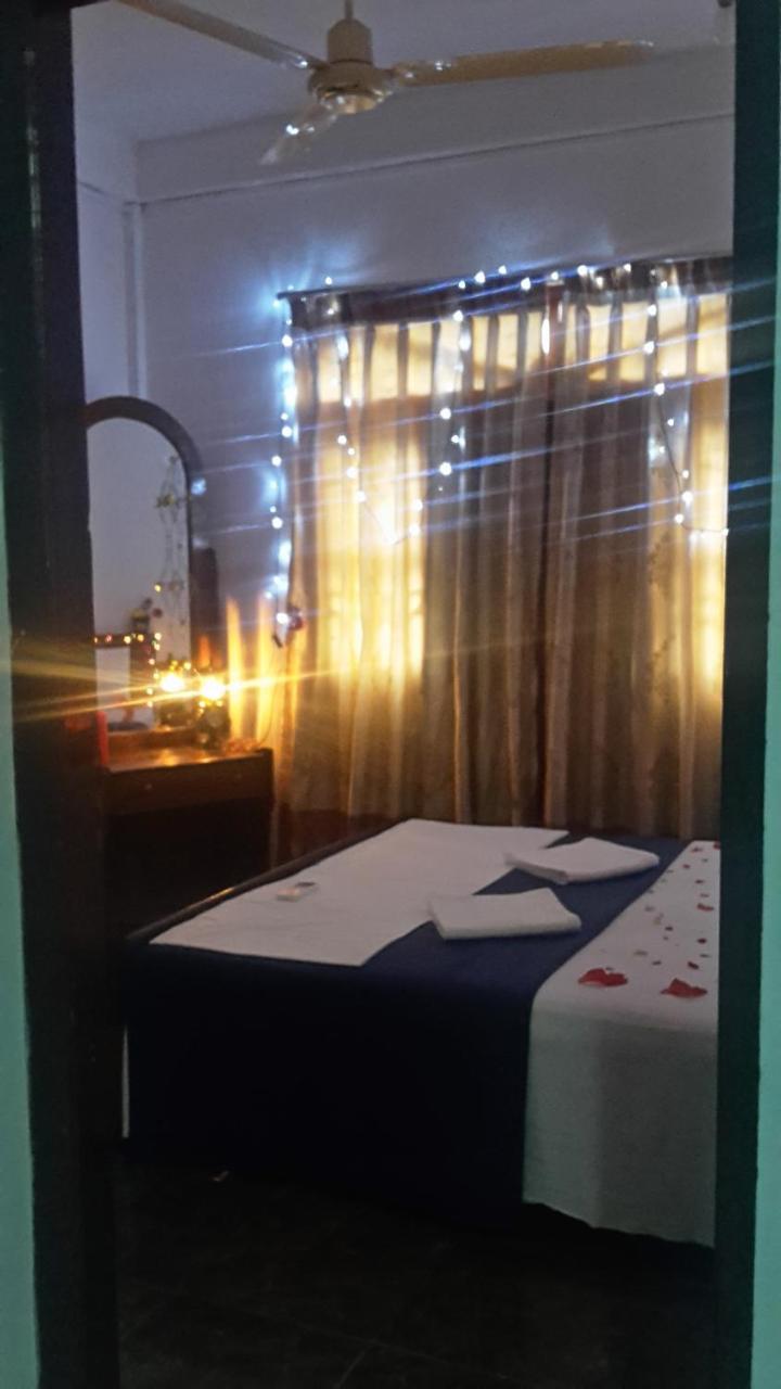 Hotel Blue Whale Jaffna Bagian luar foto