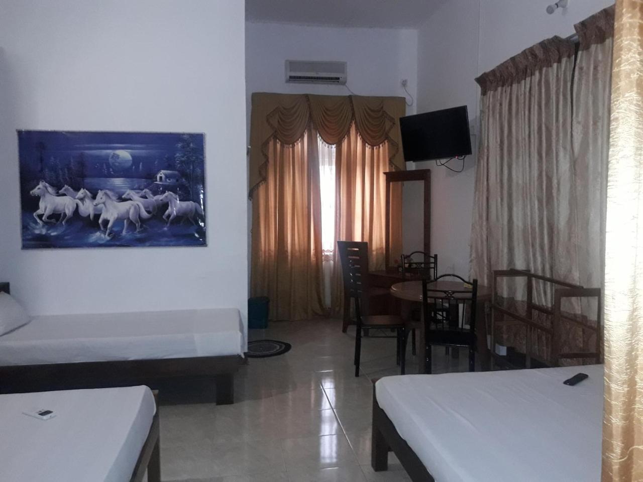 Hotel Blue Whale Jaffna Bagian luar foto