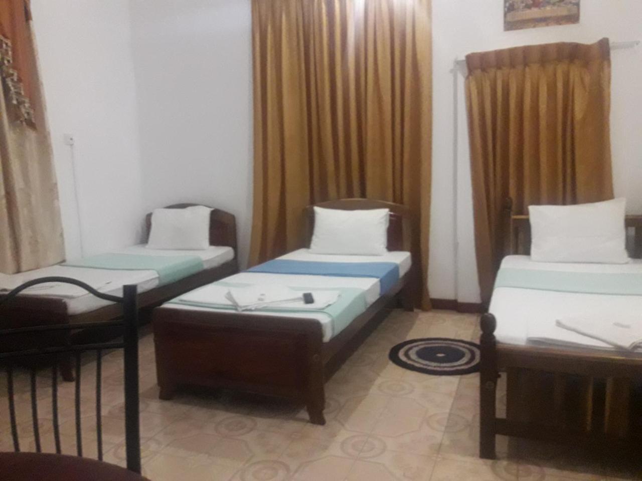 Hotel Blue Whale Jaffna Bagian luar foto